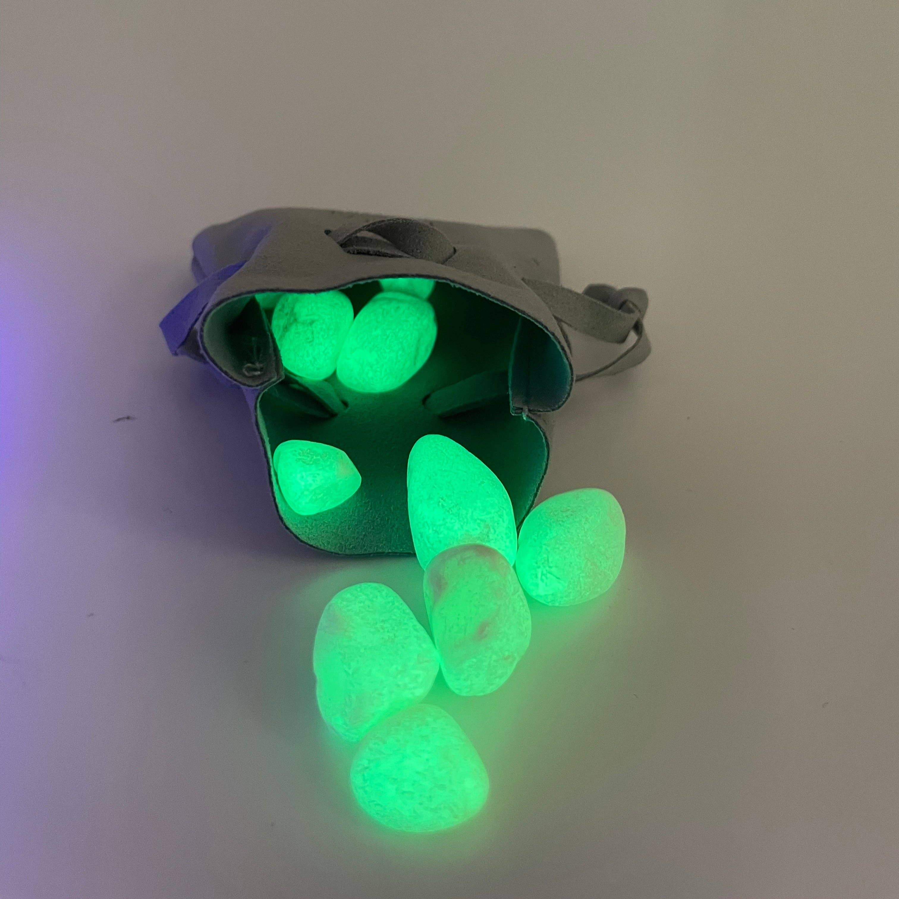 Firefly Adventures LLC - Wholesale Light-Up Toy - Kids & Baby - Super Bright Glow Pebbles - Green3