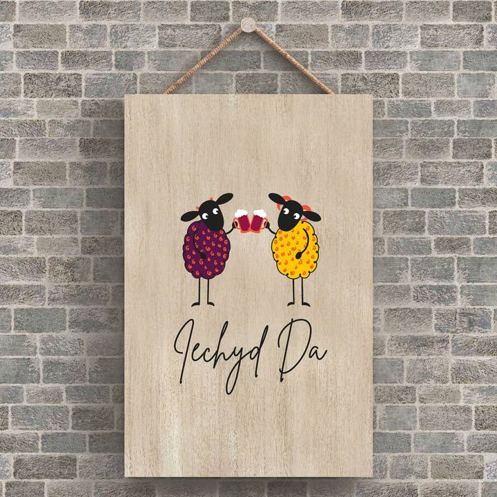 P4234 - Pecora Iechyd Da Good Health, simpatico tema gallese a tema animaletto per la vendita all'ingrosso da parte di Vivid Squid Wholesale