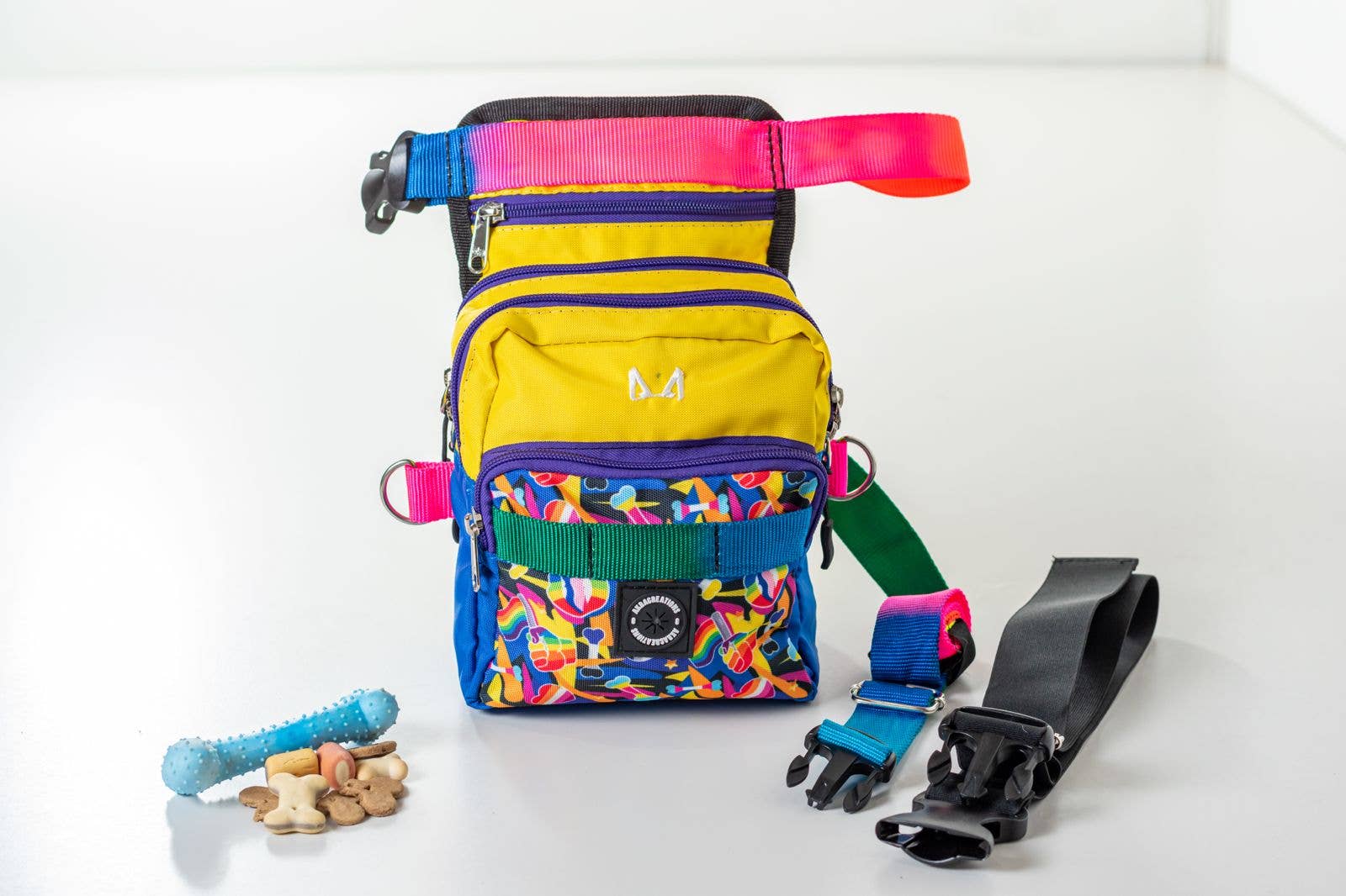 AkraCreations - Wholesale Pet Treat Bag - Dog - Thigh Treat Bag – Dog Training & Hiking Pouch1