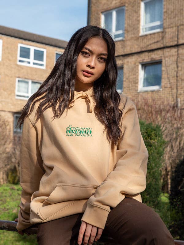 Hoodie in bruin met borduurwerk met drie soorten logo voor wholesale door Dream But Do Not Sleep