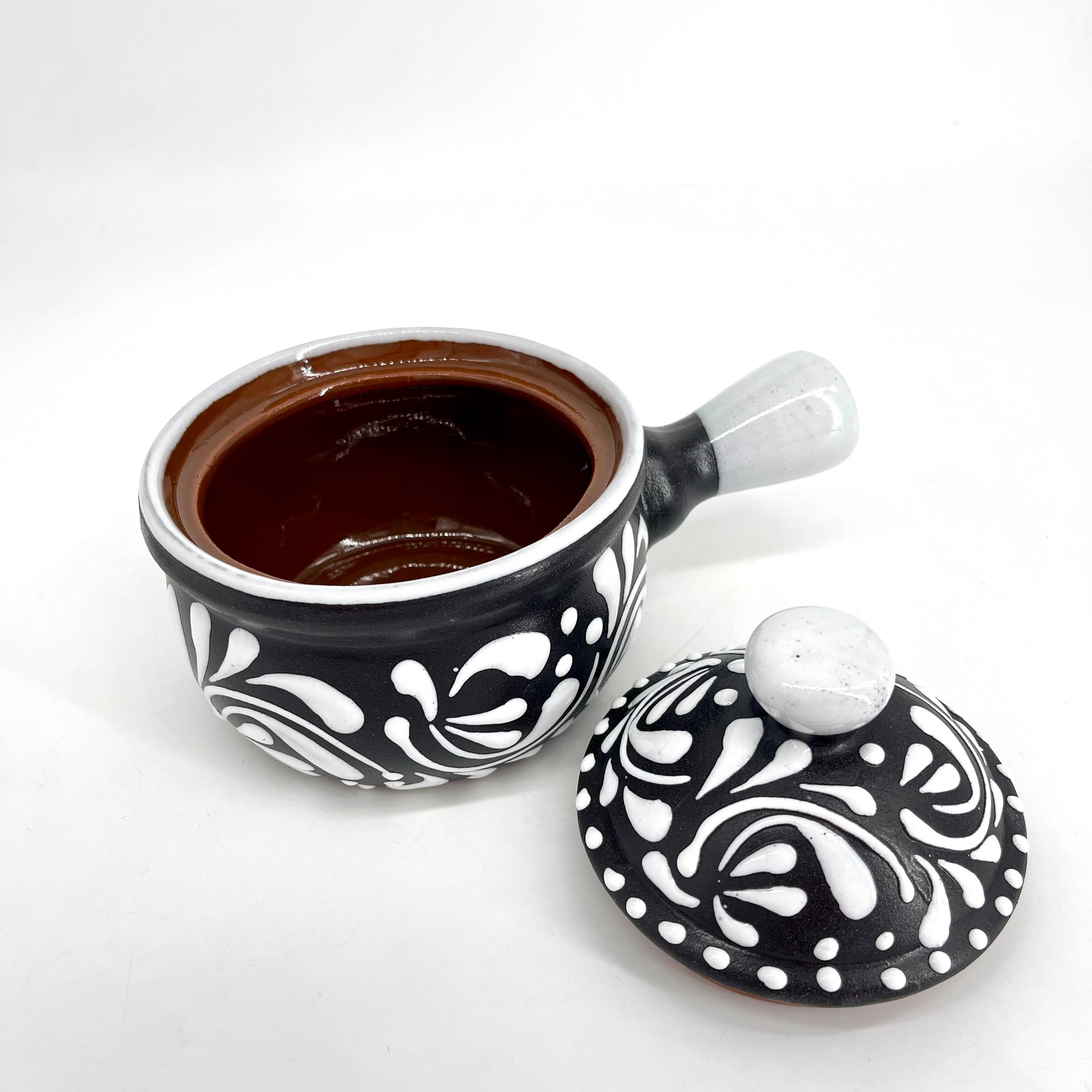 Fiesta McAllen LLC – wholesale Decorative plate/dish/bowl – Elegant Mexican Ceramic Salsa Bowl with Handle5