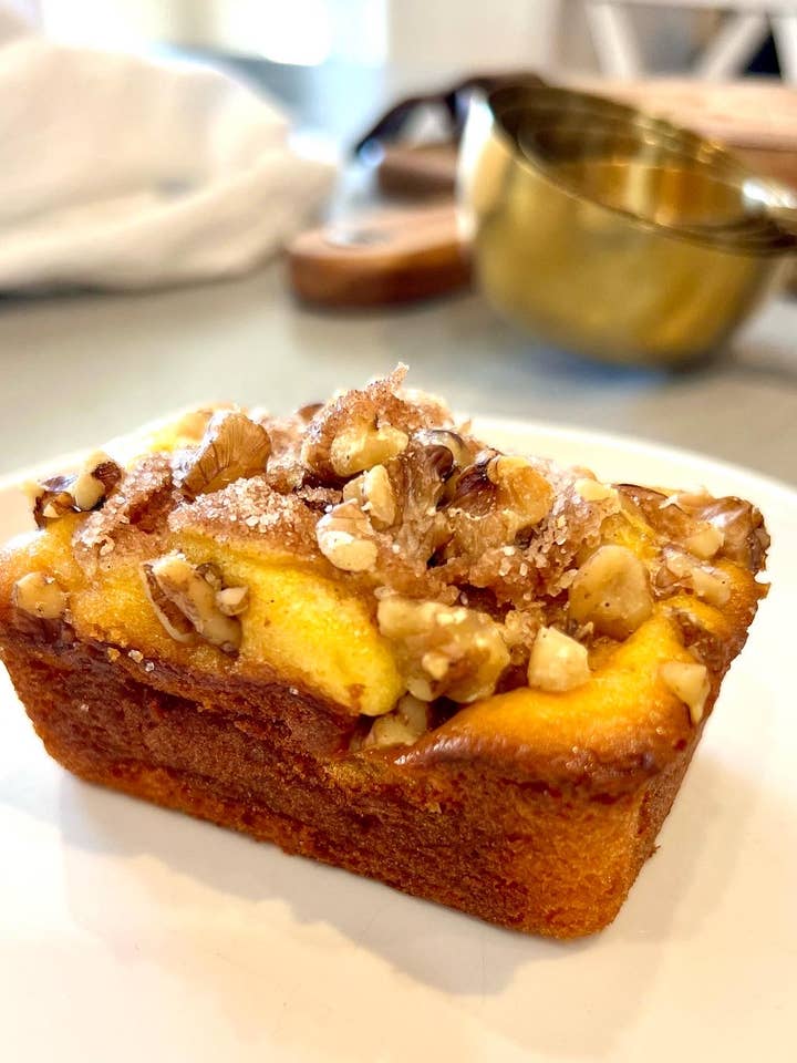 Yoli´s Coffee Cake for wholesale by Anahi's Hive