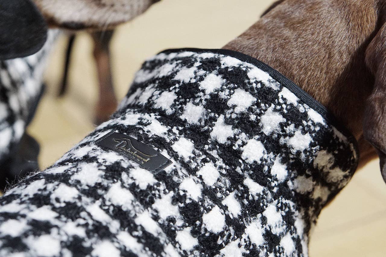 Dachshund Couture - Venta al por mayor Abrigo - Perros - Abrigo para perro salchicha Emily en París en diseño clásico pata de gallo blanco y negro4