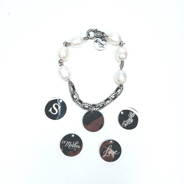 Perle, chaîne texturée Bracelet/breloque au choix pour la vente par Beauty In Stone Jewelry