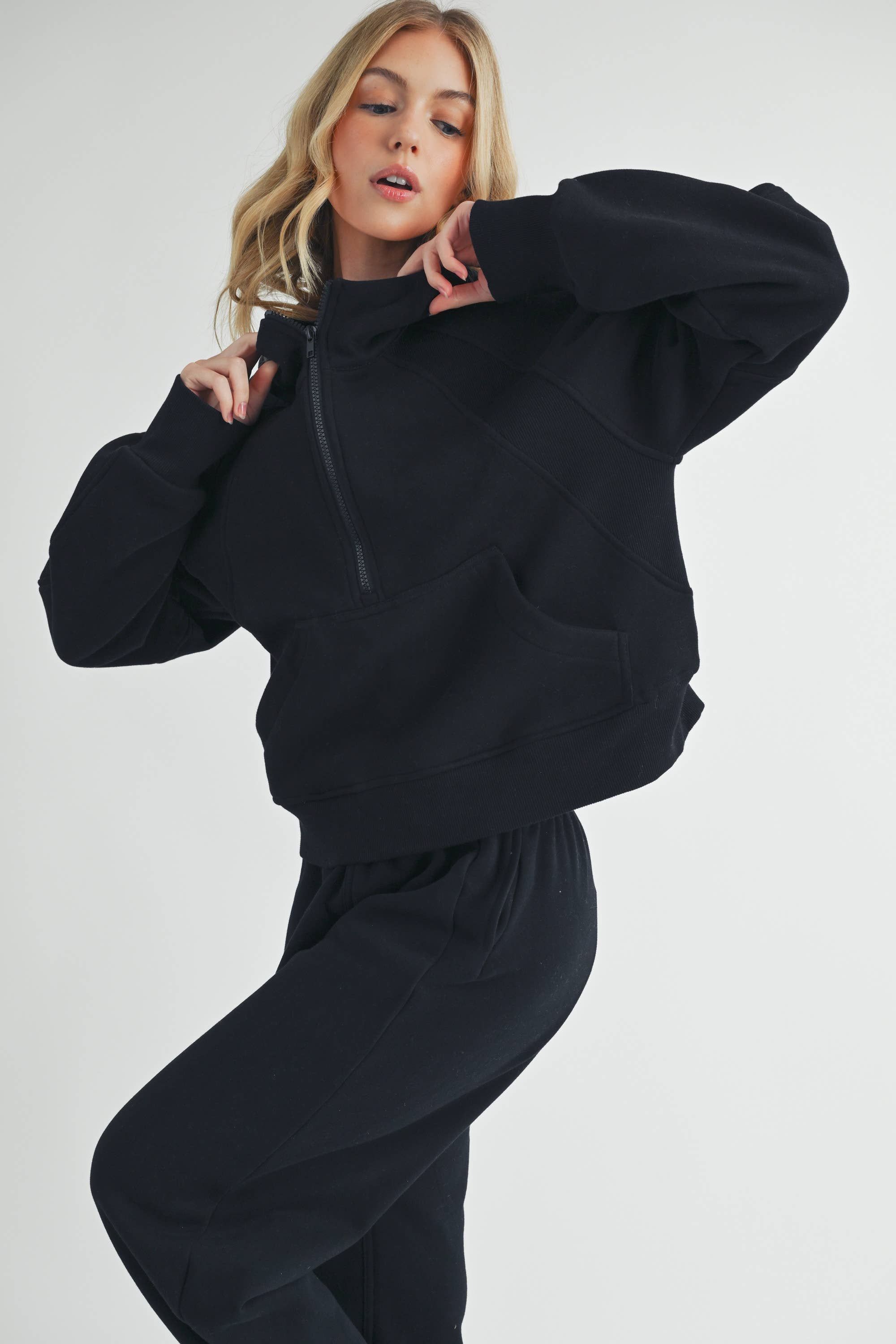 AEMI + CO – wholesale Hoodie – Women's – *SMALL ONLY* 946CK Drea Half-Zip Hoodie15