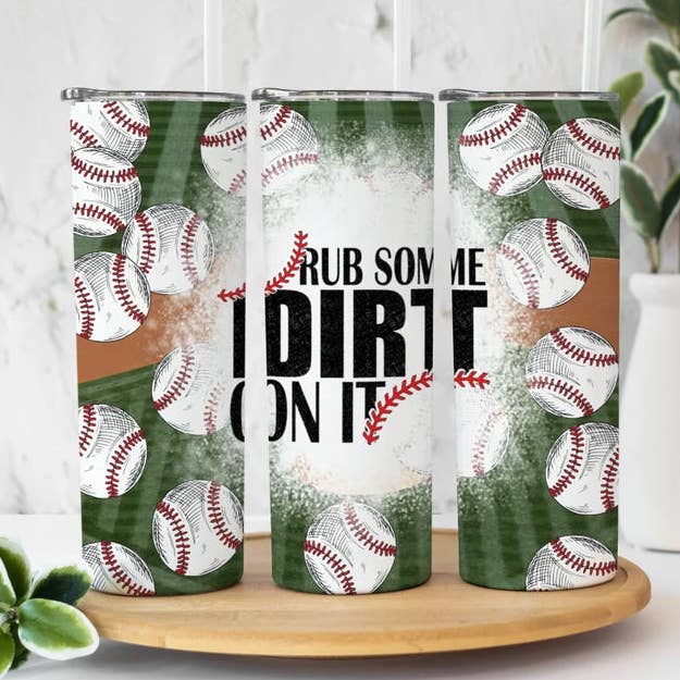 Baseboll gnugga lite smuts i det | Tumbler för wholesale av Designs by Robyn