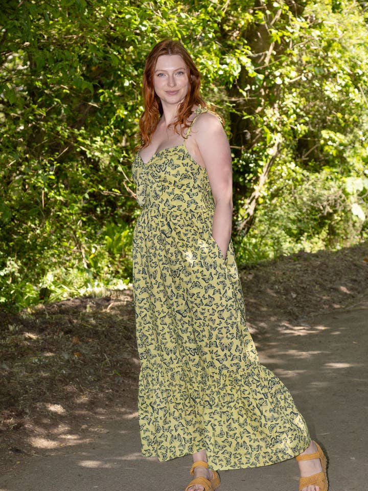 Robe d'été à imprimé papillon Evelyn pour la vente par Wicked Dragon Clothing