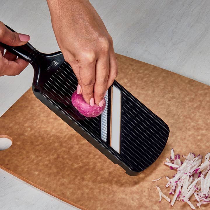 Kyocera International, Inc. - Wholesale Kitchen Tool/Gadget - CERAMIC JULIENNE MANDOLINE SLICER