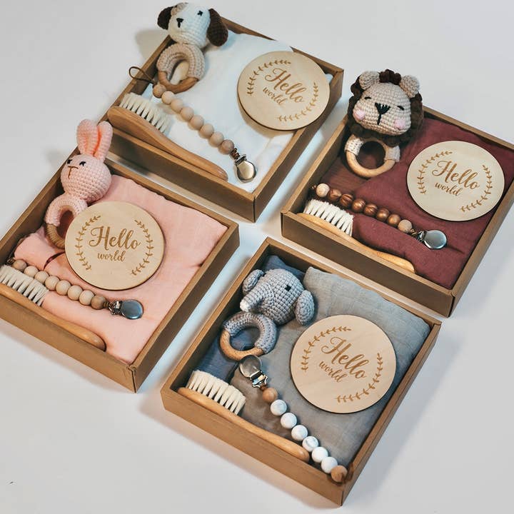 Giften Market - Wholesale New Mom Gift Box/Set - Welcome Baby Gift Box - Charming 6-Piece Set for Newborns