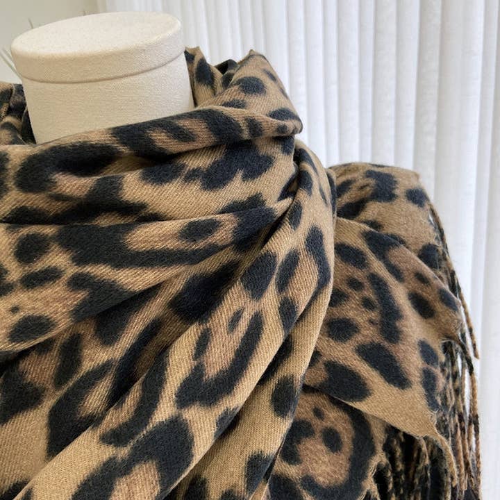 ACCITY - Wholesale Scarf - Women's - CLASSIC LEOPARD PRINT SCARF FOR AUTUMN AND WINTER_CWASC1452