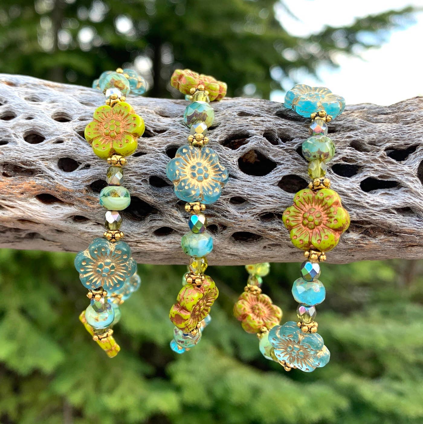 Marlene VanBeek Jewelry - Venta al por mayor Pulsera de cuentas - Pulsera Elástica Cardada Aster - Flores de Jardín Rosas6