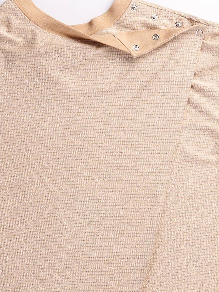 Lockeres Top mit Rückenteil zum Wickeln und Druckknopfverschluss in Creme für den Großhandel von SPARKIES