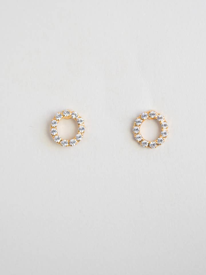 Oorbellen met cirkelvormige strassstenen, hypoallergeen voor wholesale door TrendingAbove Jewelry