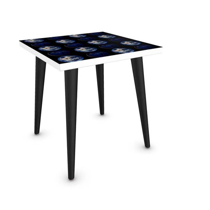 Tag und Nacht Erde Muster auf einem Beistelltisch für den Großhandel von Sorbey