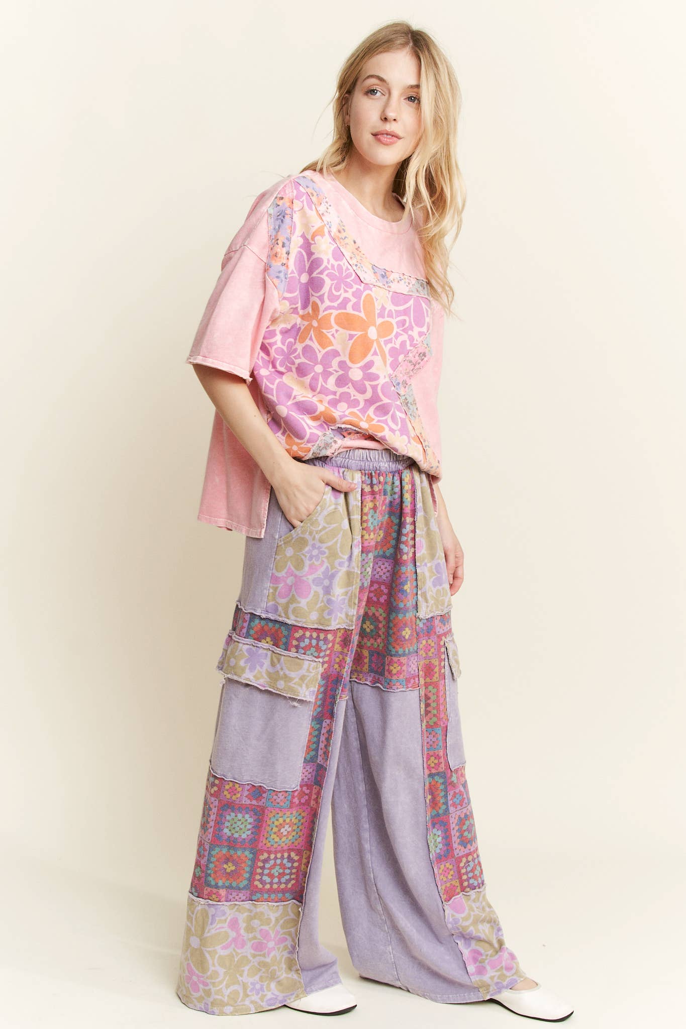 J.Her - Wholesale Pants - Women's - MineralWash Boho Crochet Floral Printed Pants HP57586