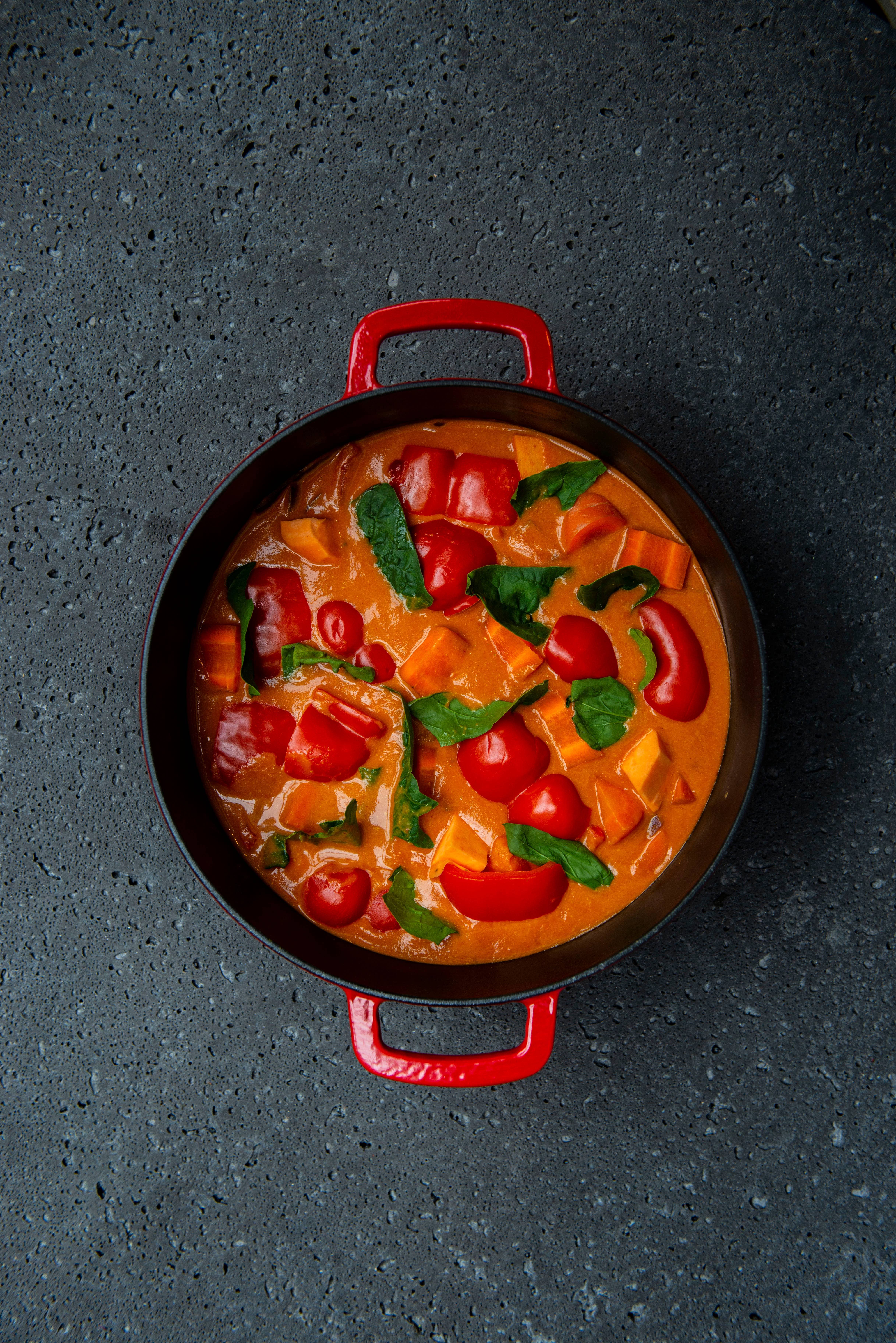 Combekk – Engroshandel Gryde – Combekk Sous-Chef rød støbejernsgryde med låg, 28 cm8