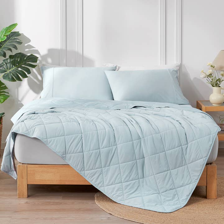 DreamValley - Wholesale Bedding Blanket - CB Cooling Comforter Dual-Sided, Ultra-Soft, 50"x70"2