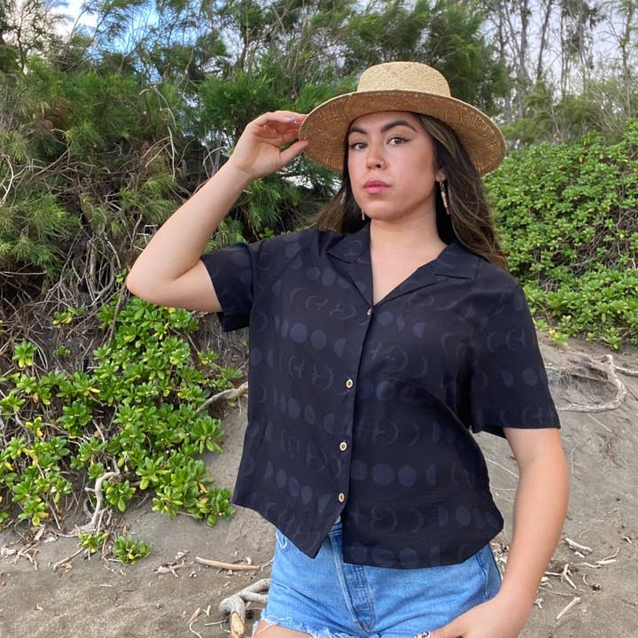 Brown Eyed Bella – Engroshandel Skjorte med buttondown – til kvinder – Kvinders Boxy Aloha Skjorte - Kilo Mahina1