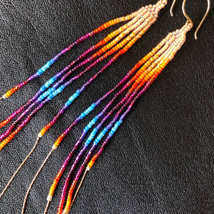 Boucles d'oreilles électriques Maui Swan Designs en forme de coucher de soleil, longueur ~ 15,2 cm pour la vente par Maui Swan Designs