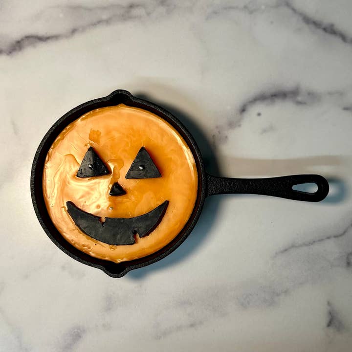 Doodlations - Wholesale Novelty Candle - Smashed Pumpkin Jack O Lantern Skillet Candle