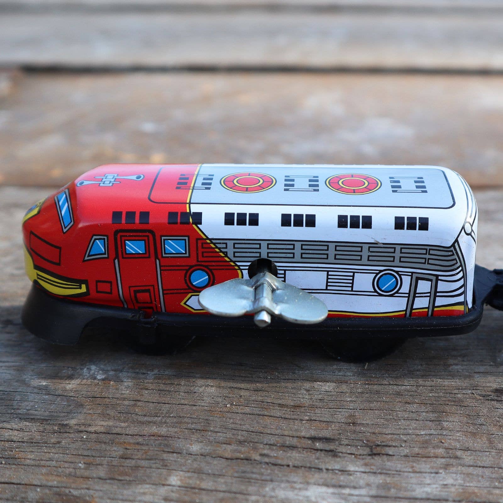 Tribal Trade GmbH - Wholesale Decorative Figurine - Tin toy train tinplate train6