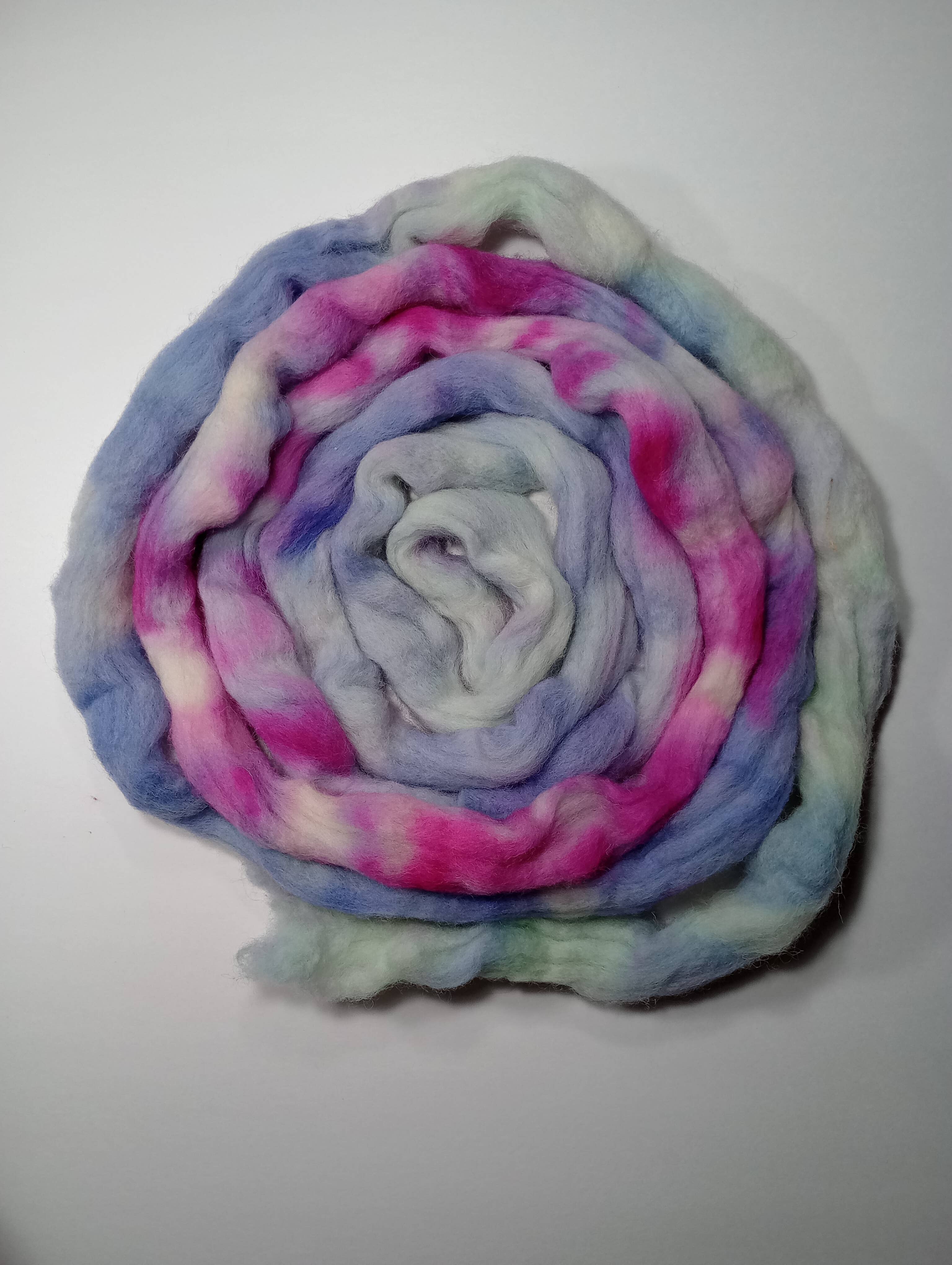 HMLLOYD MERCANTILE LLC - Wholesale Yarn - Hand Dyed Roving - Shetland - 100 gram Braids2