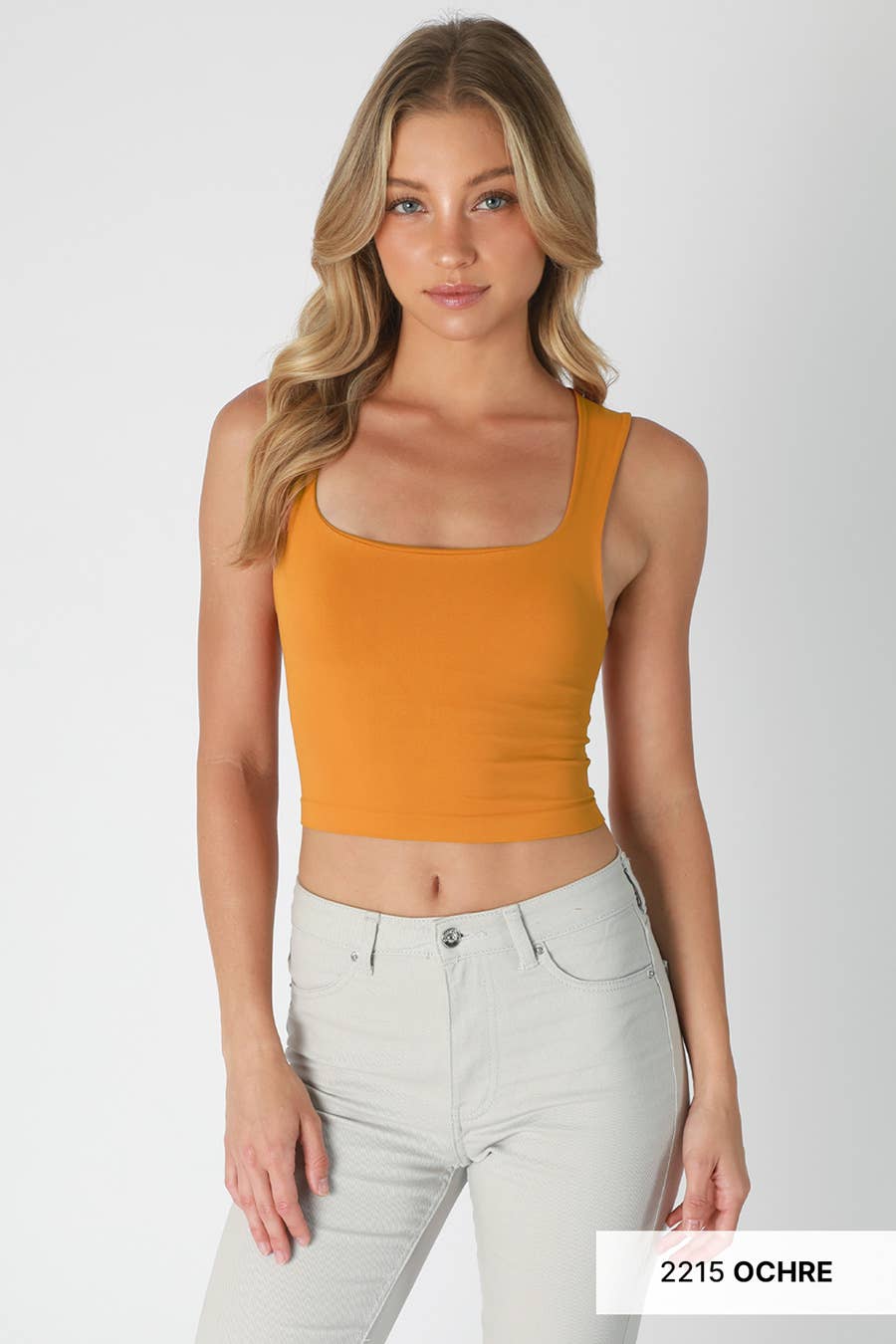 NIKIBIKI - Vendita all'ingrosso Canotta - Donna - NS8252- Top con scollo quadrato Clean Line23