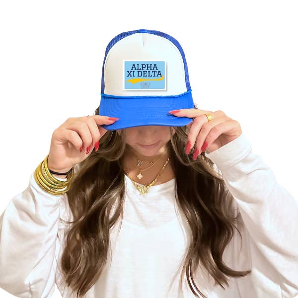 Sarahndipity Shop - Vente Casquette de camionneur – femme - Casquette de camionneur Sorority avec écusson - Design collégial34