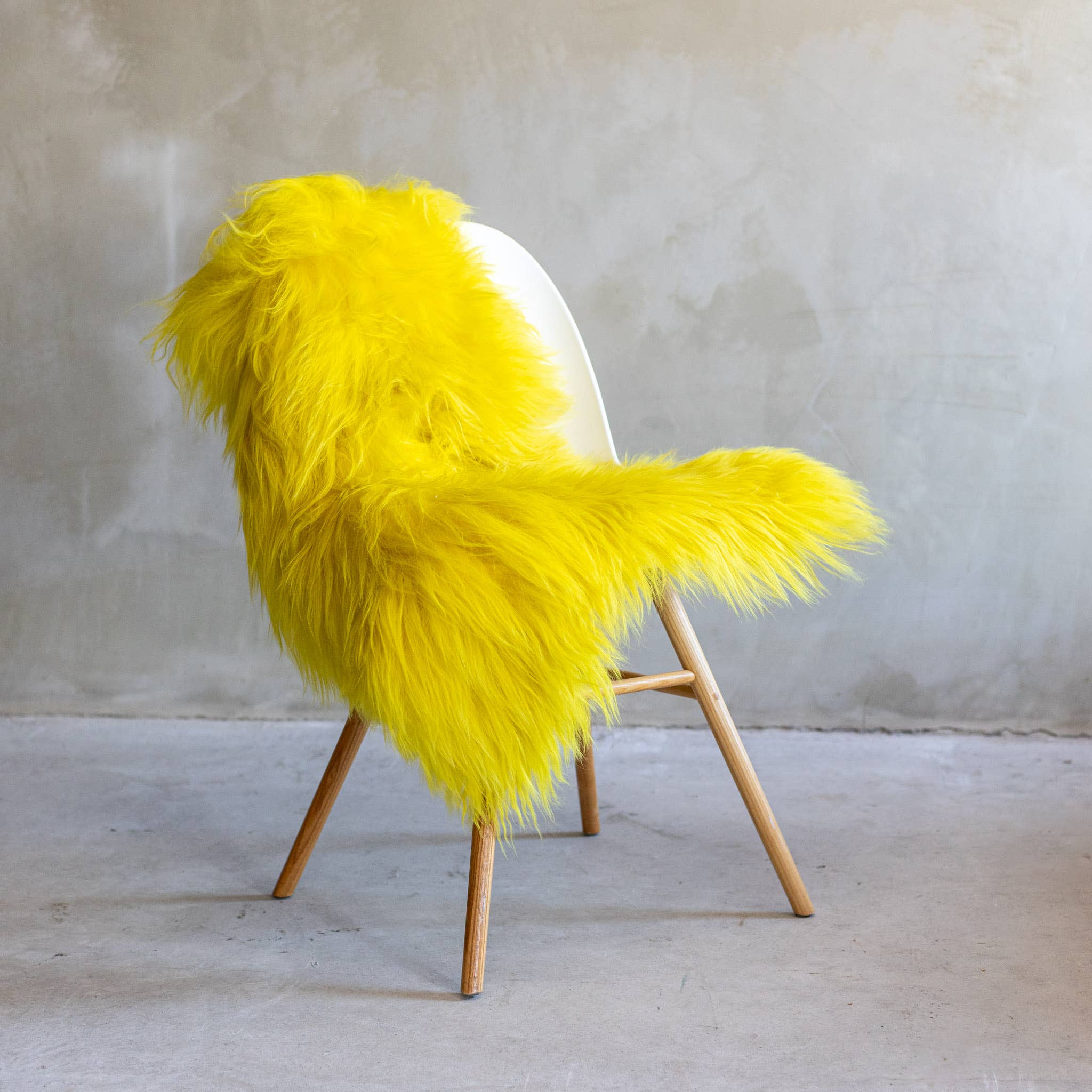 Van Buren - Wholesale Chair - Icelandic sheepskin dyed | 16 colors12