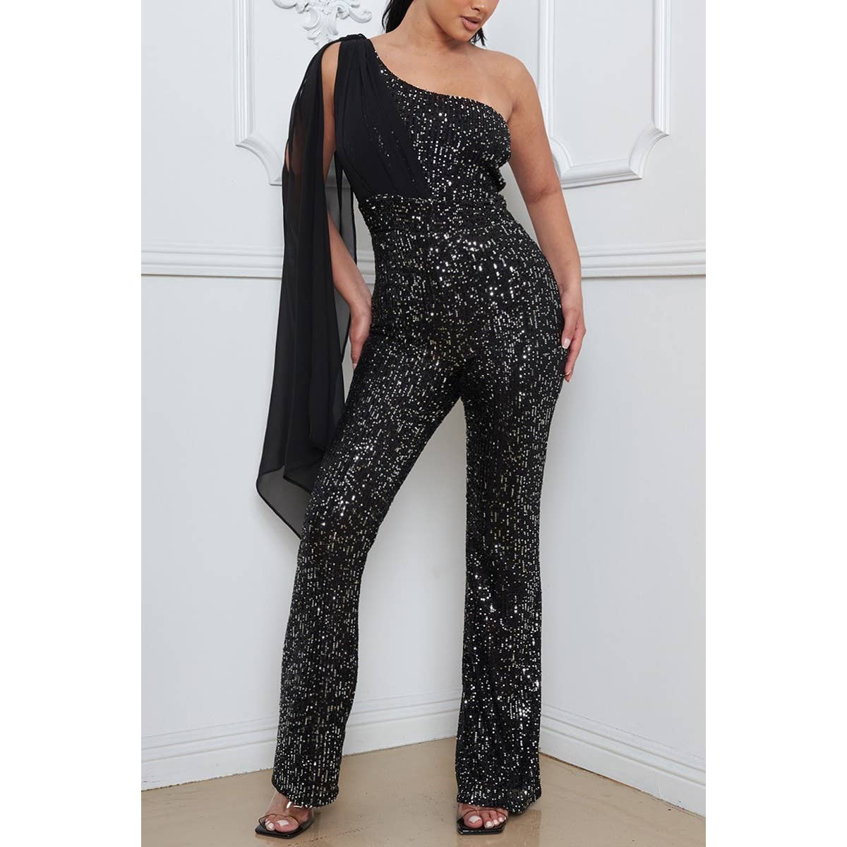 FashionShowcase - Vente Combinaison – femme - Combinaison à paillettes à une épaule et jambes évasées6