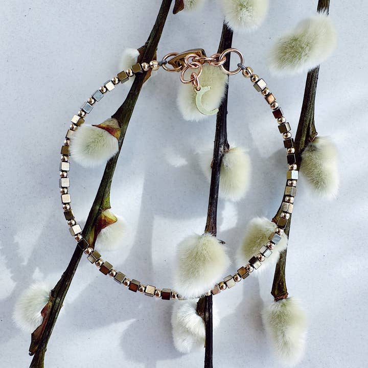 On the Lookout Jewelry - Wholesale Beaded Bracelet - Orbit Bracelet - Pyrite / 14K gold-fill1