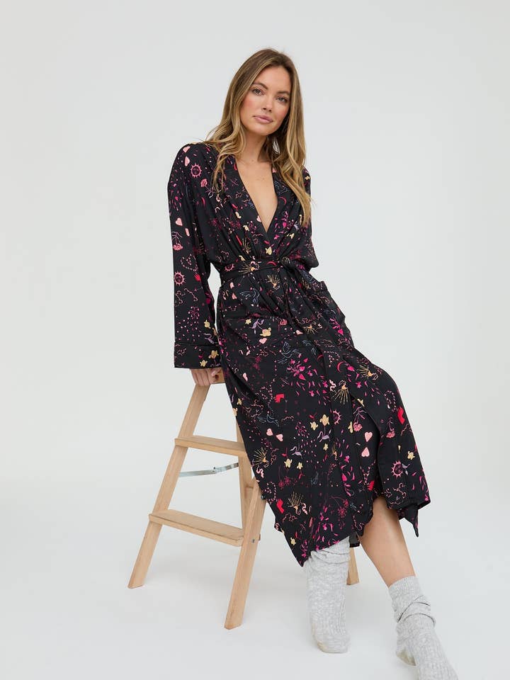 Corina Kimono Style Love Letter Print Robe In Black for wholesale by Lily and Lionel