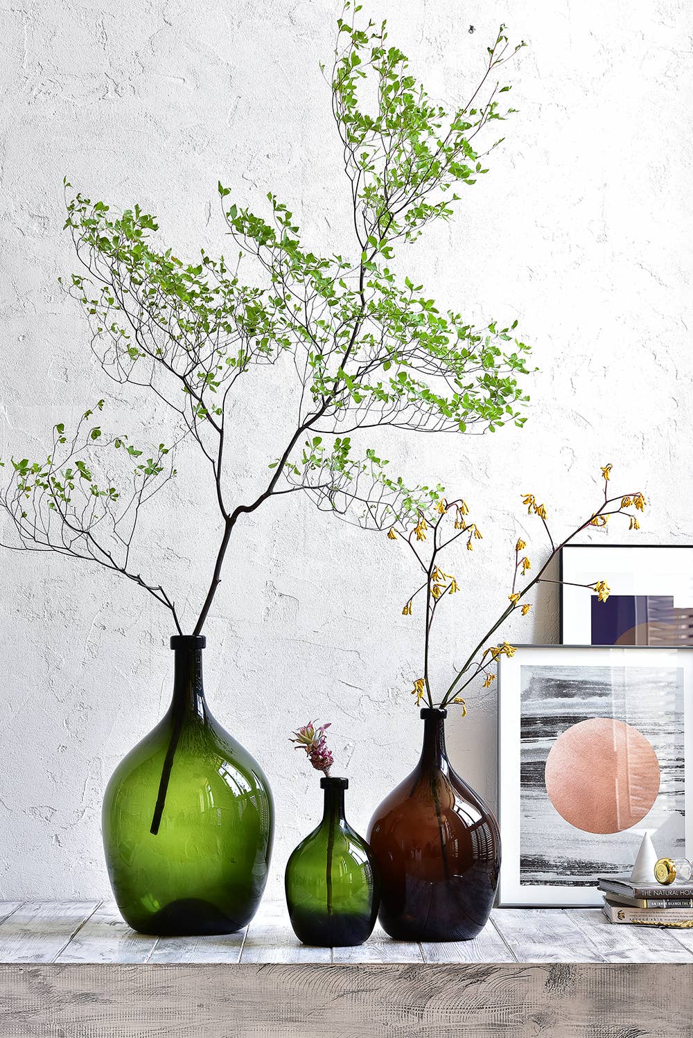 Noah Decoration – Großhandel Vasen – Recycelte Glasvase in Bernsteinfarben, Hololulu braune Glasvase2