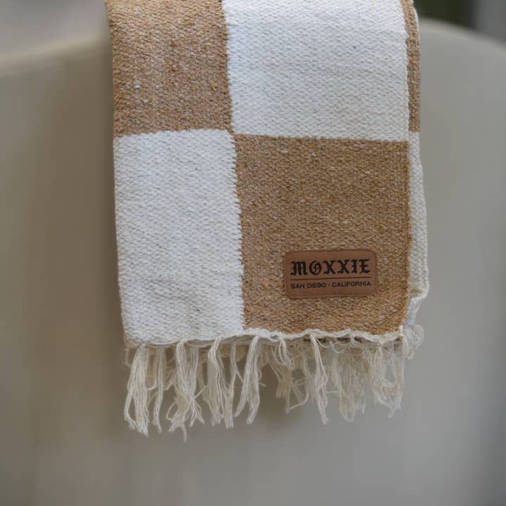 Natural Checkered Baja Blanket for wholesale on Faire4