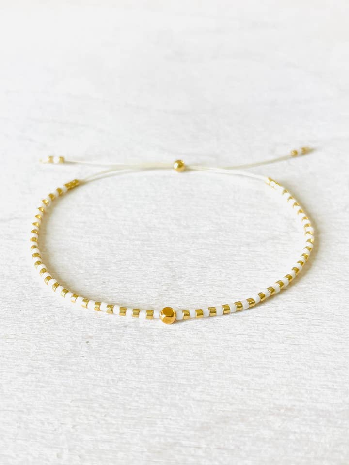 Justerbart Miyuki-pärlarmband i nylon med rocaillepärlor för wholesale av Atelline