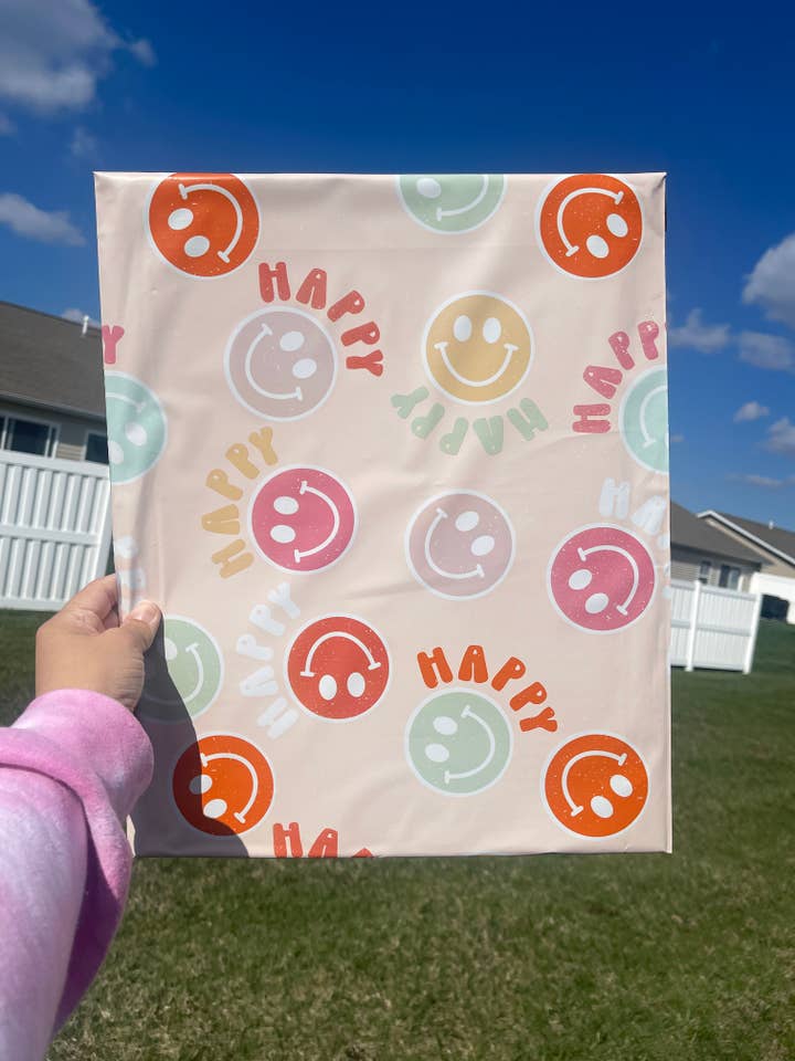 14x17 Expéditeur Poly Happy Mail pour la vente par Happy Hustle Hub