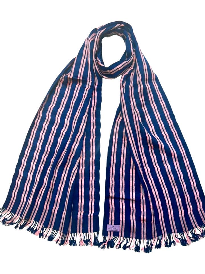 Écharpe Tissée à la Main Rose Bendruya Bleue pour la vente par César & Cruz