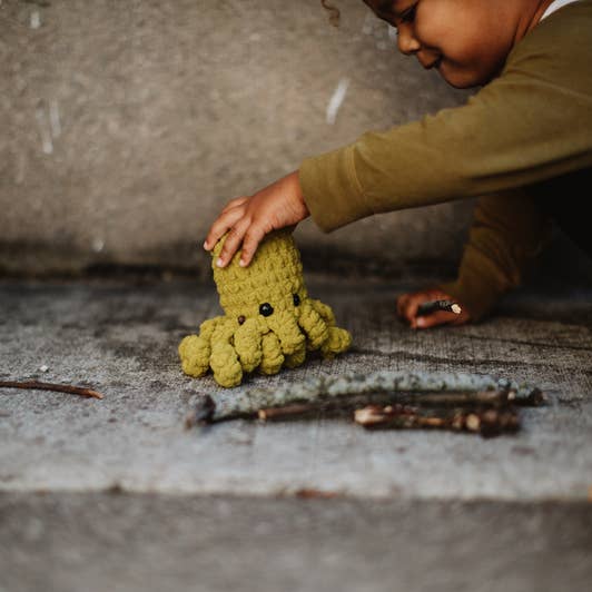 Lewie & Berg Littles - Wholesale Stuffed/Plush Toy - Kids & Baby - Squirt the Mini Octopus Crochet Plush2