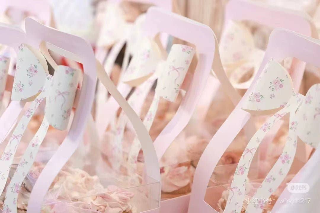 Elegant Design Supply - Wholesale Gift Box - Cute Cupcake Box with Handle and Ribbon (5 pcs/set)1