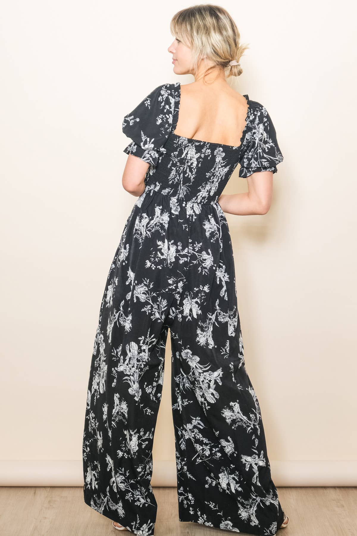 Elloh Collection - Wholesale Jumpsuit - Women's - Square Neck Puff Sleeve Wide Leg Antique Floral Jumper 3