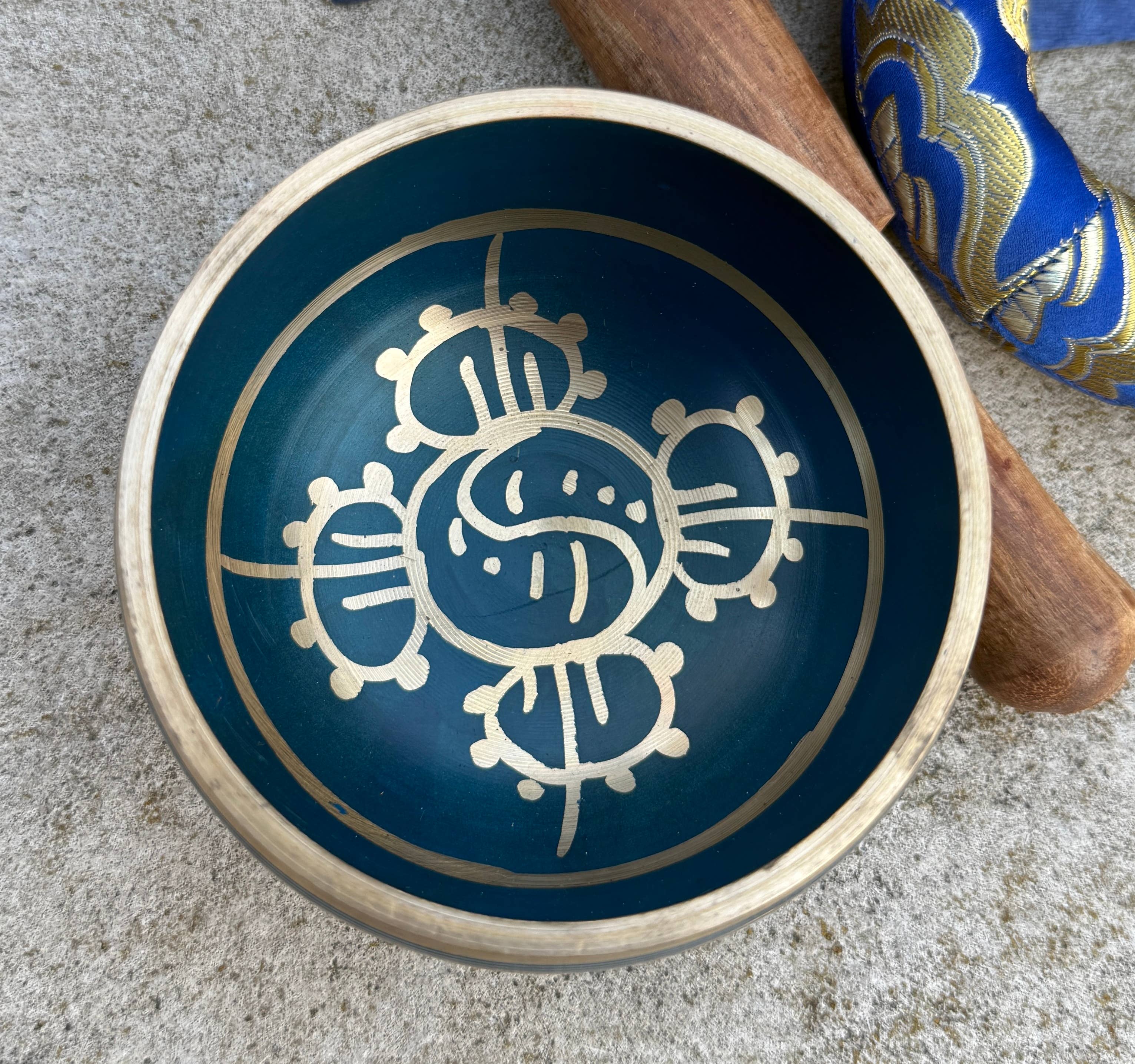 Lungta Imports - Wholesale Meditation Supplies - Tibetan Complete Singing Bowl Gift Box Set 8 Lucky Symbols 7