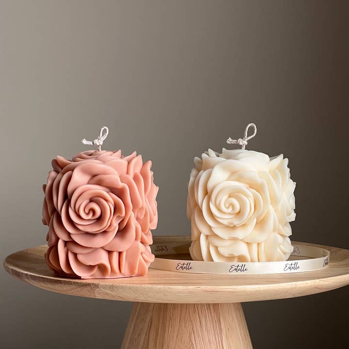 Rose blomsterstearinlys for engroshandel hos Estelle Studio
