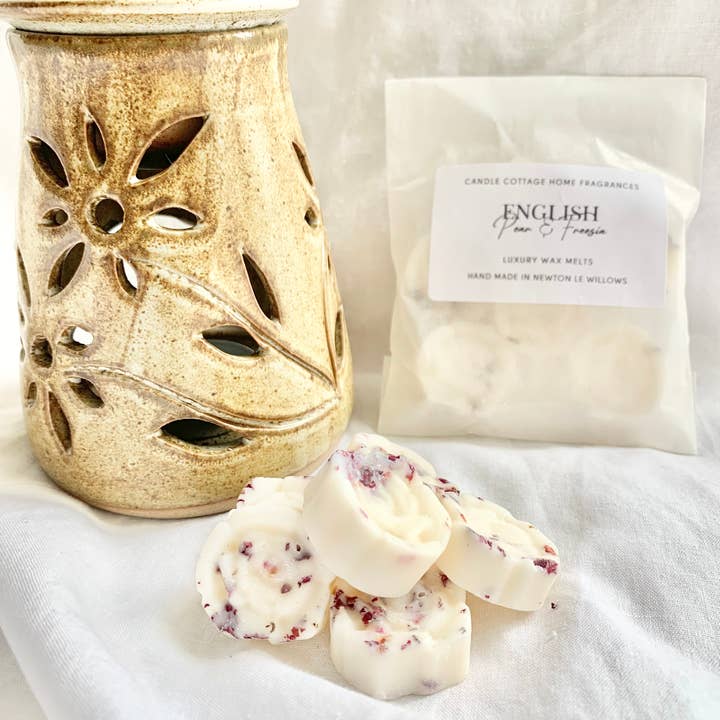 Candle Cottage Home Fragrances – wholesale Wax melt – English Pear & Freesia Botanical Soy Wax Melts1