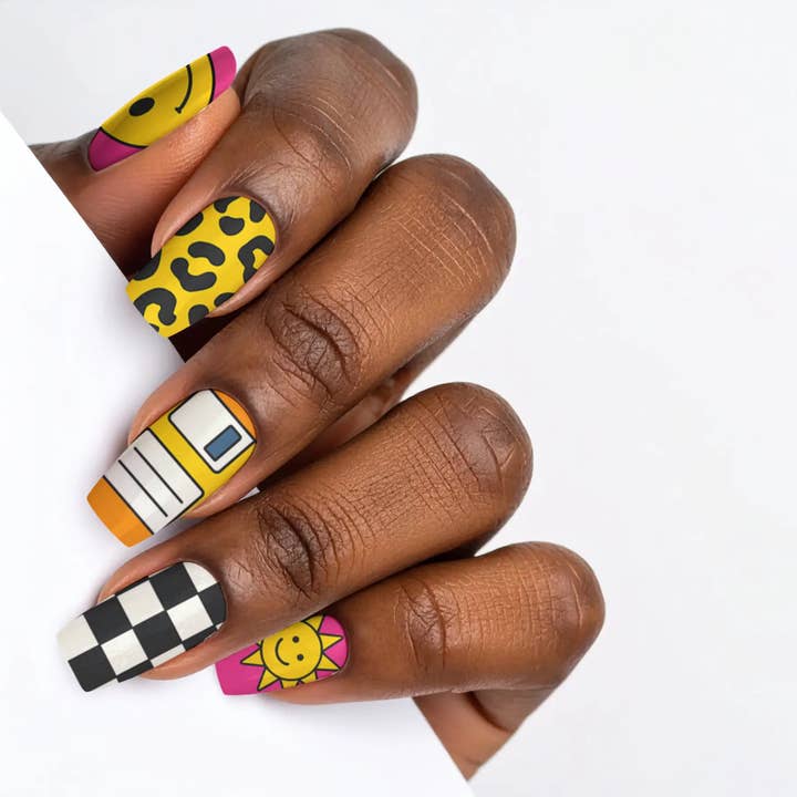 FYNE BODY - Wholesale Press-on/fake nails - Sugar Rush 90's Press-On Nails85