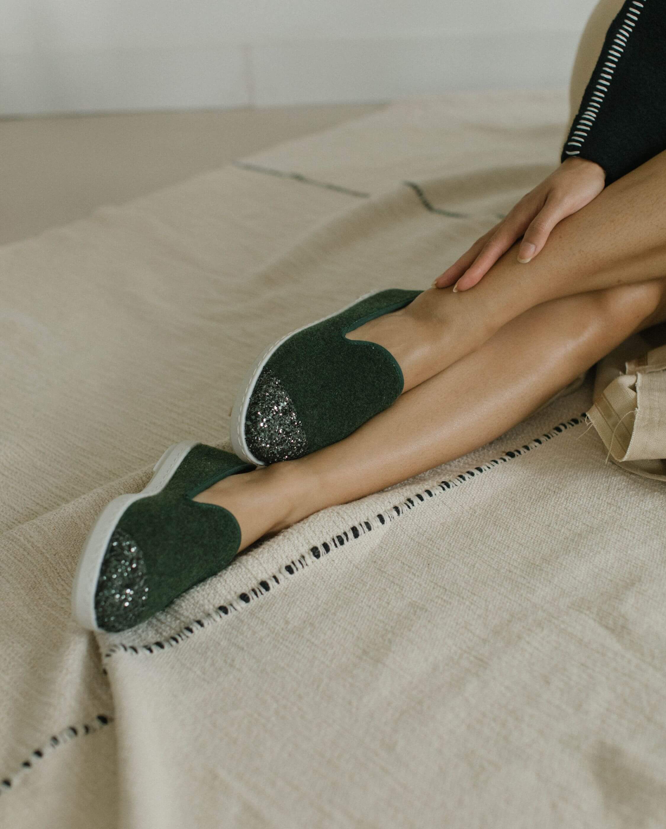 Angarde - Wholesale Slippers - Women's - Women's wool slipper, green sequins6