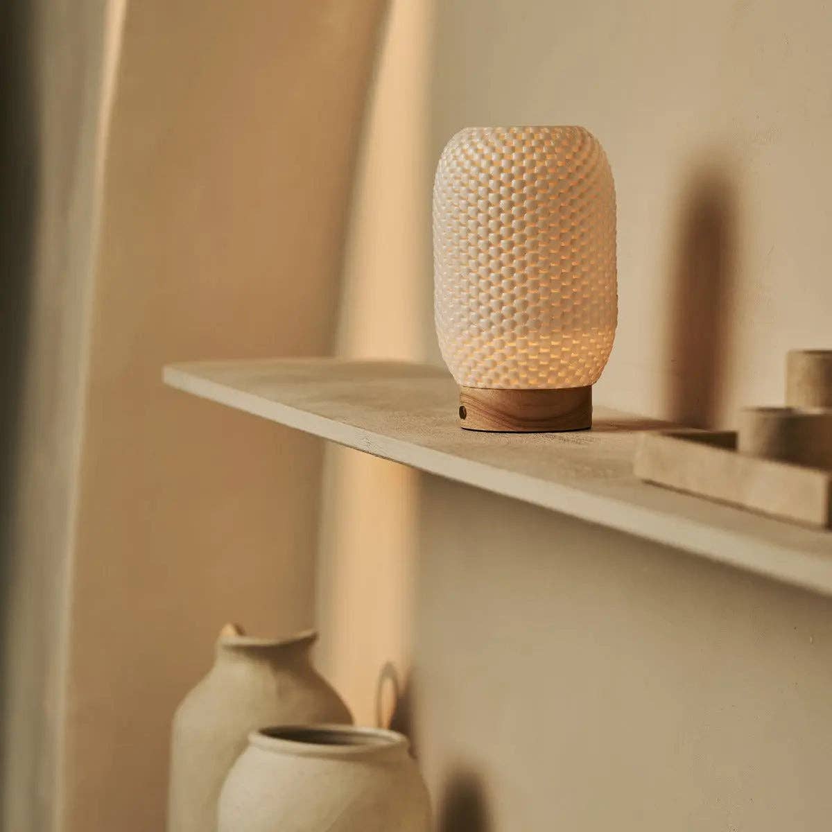 Tavellio - Wholesale Accent/Desk Lamp - Aurora Light Brown Wooden Cordless Table Lamp | 3D-Printed Porcelain, Dimmable & Up to 100 Hours of Battery Life5