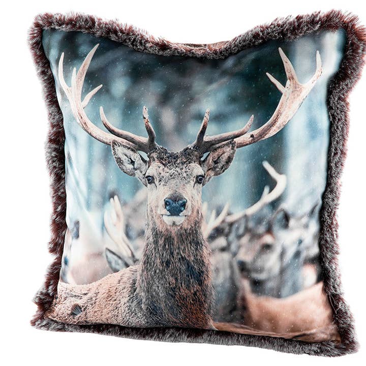 Stoff Kissen Hirsche Winter VE 2 für den Großhandel von Gilde Handwerk Macrander GmbH & Co. KG