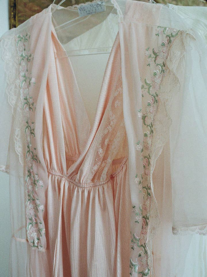 Petite Mariee Boutique - Wholesale Dress - Women's - Vintage Cherie Slip Dress5