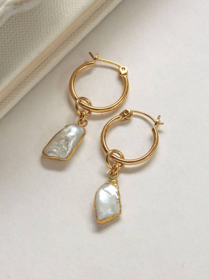 Keshi Perle Charm Hoop Ørering for engroshandel hos Luna Norte