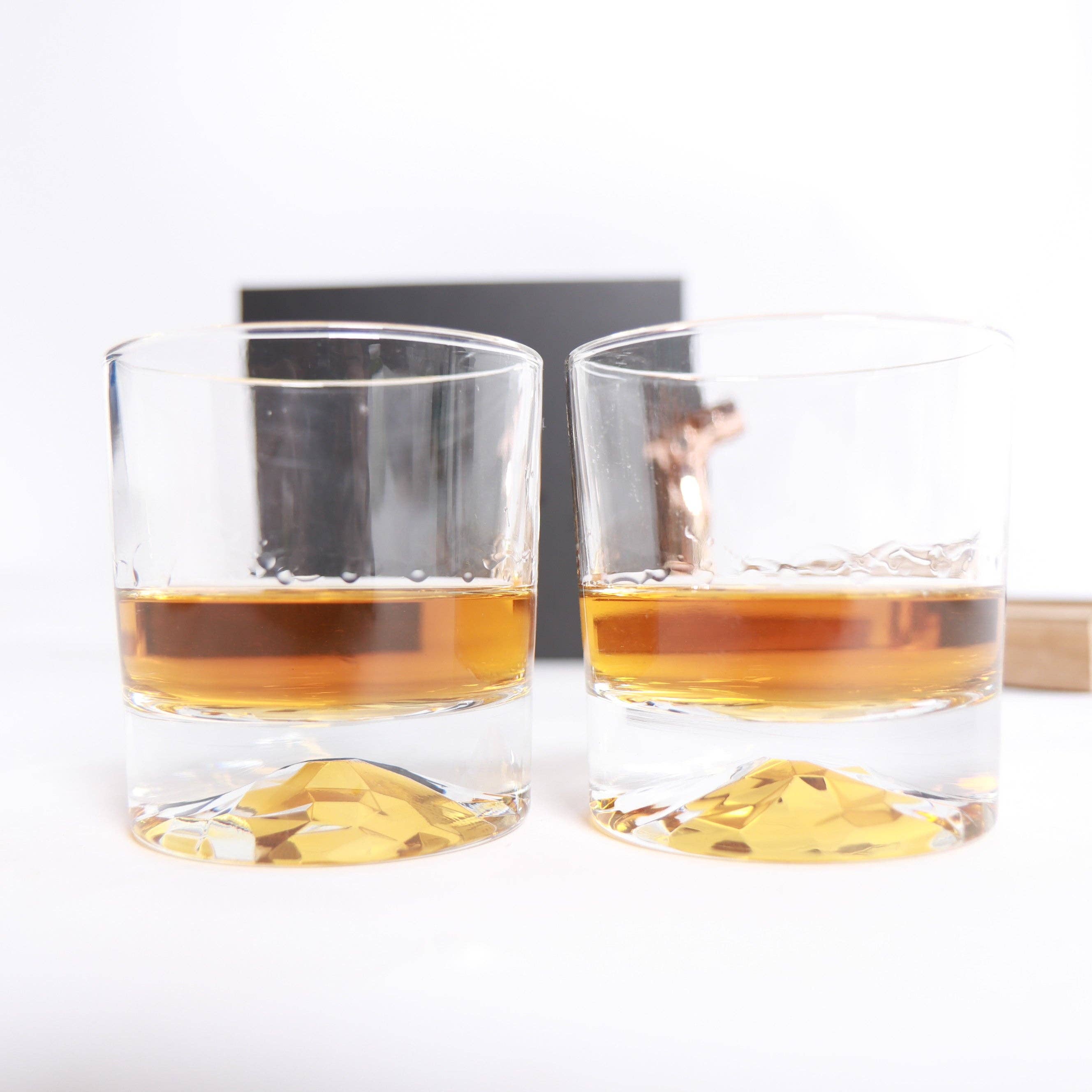 Motor City Barrels - Wholesale Cocktail/Liquor Glass - Ember Series Barrel Smoked Cocktail Kit14